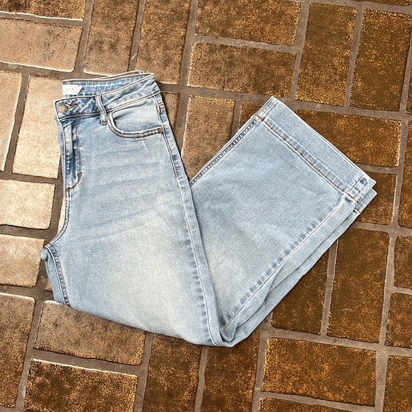 Carly Jean Los Angeles Denim - Carly Jean Los Angeles High-Rise Cropped Wide Leg Jean